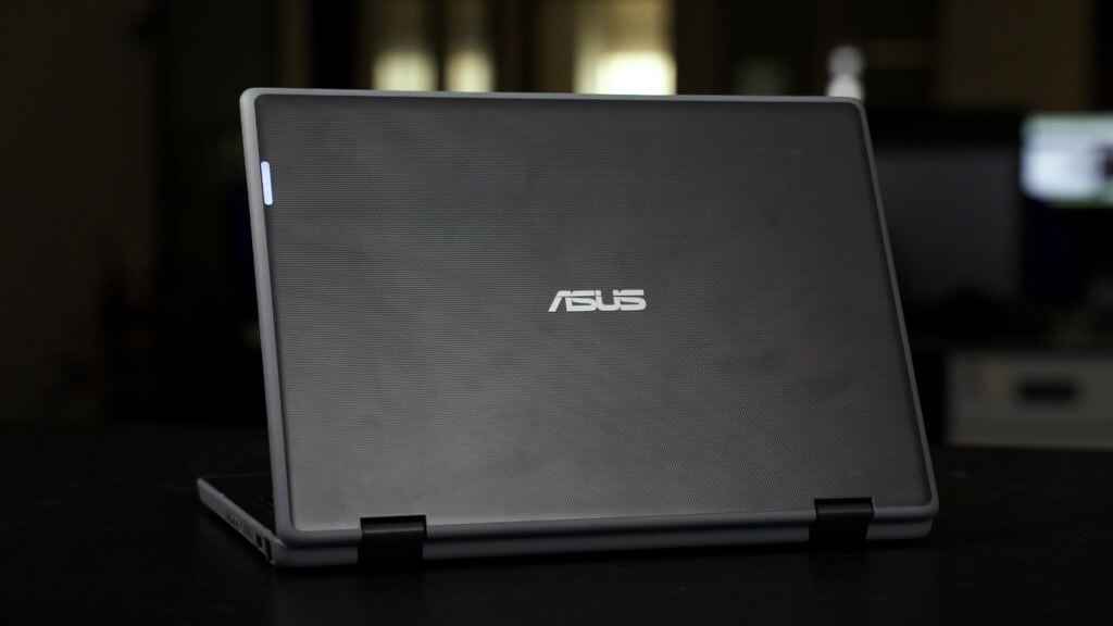 ngoai-hinh-cua-Asus-BR1100F 